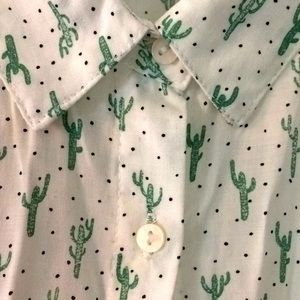 SALE | Cactus print sleeveless button-up